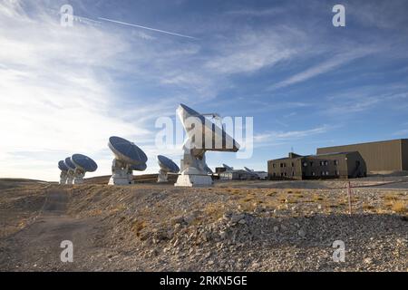 Observatoire NOEMA, plateau de Bure, Devoluy, Francia Foto Stock