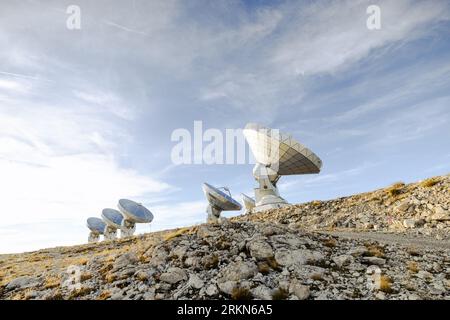 Observatoire NOEMA, plateau de Bure, Devoluy, Francia Foto Stock