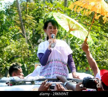 Bildnummer: 57054613  Datum: 11.02.2012  Copyright: imago/Xinhua (120211) -- KAWHMU, Feb. 11, 2012 (Xinhua) -- Chairwoman of Myanmar s National League for Democracy (NLD), Aung San Suu Kyi, speaks to supporters during her tour of canvassing for vote in Kawhmu township, constituency of Yangon region, Myanmar, Feb. 11, 2012. Aung San Suu Kyi started her campaign trail for parliamentary by-elections on Saturday. (Xinhua/U Aung) (msq) MYANMAR-KAWHMU-AUNG SAN SUU KYI-CANVASSING-VOTE PUBLICATIONxNOTxINxCHN People Politik Wahlen Wahlkampf xda x0x premiumd 2012 quadrat Highlight      57054613 Date 11 Stock Photo