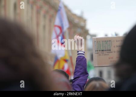 Bildnummer: 57109064 Datum: 25.02.2012 Copyright: imago/Xinhua (120225) -- ST. PIETROBURGO, 25 febbraio 2012 (Xinhua) -- i membri della protesta di opposizione russa nel centro di St. Petersburg il 25 febbraio 2012. Circa 2.500 manifestanti si sono radunati a St. Pietroburgo venerdì, chiedendo elezioni oneste il 4 marzo. (Xinhua/Lu Jinbo) (cd) RUSSIA-ST. PETERSBURG-RALLY-ELECTION PUBLICATIONxNOTxINxCHN Politik Demo Protest Faust Hand Arm Premiumd xns x0x 2012 quer 57109064 Data 25 02 2012 Copyright Imago XINHUA San Pietroburgo Feb 25 2012 XINHUA i membri della Russia protesta di opposizione nel centro di San Pietroburgo O. Foto Stock