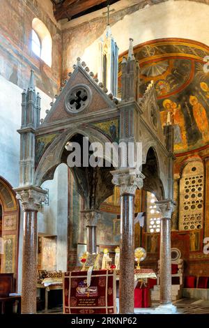 Interno della Basilica di Santa Maria in Cosmedin, Roma, Italia Foto Stock