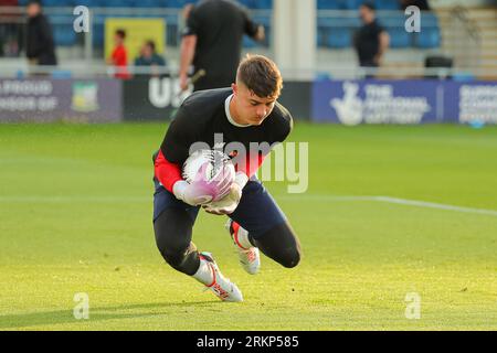 Armco Arena, Solihull, UK, 25 agosto 2023, il portiere di Solihull Moors Tommy Simkin si riscalda durante il Vanarama National League match tra Solihull Moors FC e FC Halifax Town tenutosi al Solihull Moors Armco Arena Credit: Nick Phipps/Alamy Live News Foto Stock