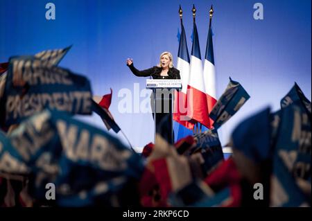 Bildnummer: 57910944  Datum: 17.04.2012  Copyright: imago/Xinhua (120418) -- PARIS, April 18, 2012 (Xinhua) --French presidential candidate and leader of the National Front (FN) Marine Le Pen gives a speech on stage at the Zenith of Paris during a rally in Paris, France, April 17, 2012. Last polls place her third only a few days before the French presidential elections. (Xinhua/Etienne Laurent) FRANCE-PARIS-FN-LE PEN-CAMPAIGN PUBLICATIONxNOTxINxCHN People Politik xda x0x premiumd Wahl Wahlkampf Präsidentschaftswahl 2012 quer      57910944 Date 17 04 2012 Copyright Imago XINHUA  Paris April 18 Stock Photo