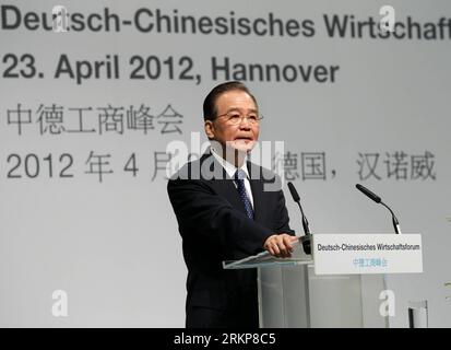Bildnummer: 57925697  Datum: 23.04.2012  Copyright: imago/Xinhua (120423) -- HANNOVER, April 23, 2012 (Xinhua) -- Chinese Premier Wen Jiabao addresses the opening ceremony of China-Germany Business Summit in Hannover, Germany, April 23, 2012. (Xinhua/Rao Aimin) (hdt) GERMANY-HANNOVER-CHINA-WEN JIABAO-BUSINESS SUMMIT PUBLICATIONxNOTxINxCHN People Politik Porträt x0x xst premiumd Highlight 2012 quer      57925697 Date 23 04 2012 Copyright Imago XINHUA  Hanover April 23 2012 XINHUA Chinese Premier Wen Jiabao addresses The Opening Ceremony of China Germany Business Summit in Hanover Germany April Stock Photo