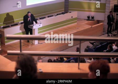 Bildnummer: 57940435  Datum: 28.04.2012  Copyright: imago/Xinhua (120428) -- ATHENS, April 28, 2012 (Xinhua) -- Greek socialist leader Evangelos Venizelos addresses a pre-election event in Athens, Greece, April 28, 2012. Venizelos set out his party s economic policies on Saturday, pledging to lead Greece out of the debt crisis by 2015, if the socialist PASOK party wins the May 6 general elections. (Xinhua) (zx) GREECE-ATHENS-PASOK PUBLICATIONxNOTxINxCHN People Politik xjh x0x premiumd 2012 quer      57940435 Date 28 04 2012 Copyright Imago XINHUA  Athens April 28 2012 XINHUA Greek Socialist Le Stock Photo