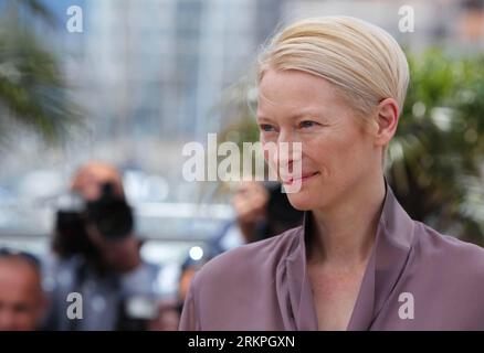 120516 -- CANNES, May 16, 2012 Xinhua -- British actress Tilda Swinton poses during the photocall of Moonrise Kingdom at the 65th Cannes film festival in Cannes, southern France, May 16, 2012. The festival kicked off here on Wednesday. Xinhua/Gao Jing FRANCE-CANNES-FILM FESTIVAL-PHOTOCALL-MOONRISE KINGDOM PUBLICATIONxNOTxINxCHN Stock Photo