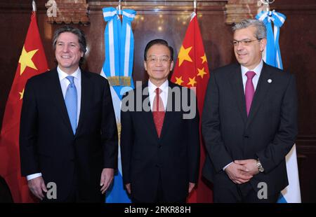 Bildnummer: 58148252 Datum: 25.06.2012 Copyright: imago/Xinhua (120625) -- BUENOS AIRES, 25 giugno 2012 (Xinhua) -- il Premier cinese Wen Jiabao (C) incontra il vicepresidente argentino e presidente del Senato Amado Boudou (L) e Julian Dominguez, presidente della camera bassa dell'Argentina, a Buenos Aires, capitale dell'Argentina, il 25 giugno 2012. (Xinhua/Zhang Duo) (zkr) ARGENTINA-CINA-WEN JIABAO-MEETING PUBLICATIONxNOTxINxCHN People Politik xda x0x 2012 quer premiumd 58148252 Data 25 06 2012 Copyright Imago XINHUA Buenos Aires giugno 25 2012 XINHUA Chinese Premier Wen Jiabao C Meets with Argentine Foto Stock