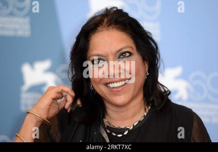 Bildnummer: 58402690 Datum: 29.08.2012 Copyright: imago/Xinhua (120829) -- VENEZIA, 29 agosto 2012 (Xinhua) -- il regista indiano mira Nair posa per le foto al photocall del film di apertura il riluttante fondamentalista in vista della 69a Mostra Internazionale d'Arte cinematografica di Venezia, Italia, 29 agosto 2012. La 69° Mostra Internazionale d'Arte cinematografica di Venezia sarà inaugurata mercoledì. (Xinhua/Wang Qingqin) (rh) ITALY-VENICE-FILM FESTIVAL PUBLICATIONxNOTxINxCHN Kultur Entertainment People Film 69. Internationale Filmfestspiele Venedig Photocall Porträt x0x xst 2012 quer 58402690 Data 29 08 Foto Stock