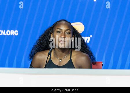 New York, USA. 25 agosto 2023. Coco Gauff of USA parla alla stampa durante la giornata media US Open prima dell'inizio del torneo al Billy Jean King Tennis Center di New York (Credit Image: © Lev Radin/Pacific Press via ZUMA Press Wire) SOLO PER USO EDITORIALE! Non per USO commerciale! Foto Stock