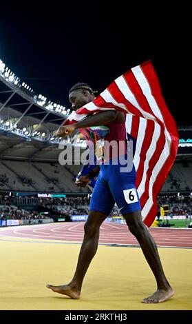 Budapest. 26th Aug, 2023. Noah Lyles of the United States celebrates after winning the men's 200m final during the World Athletics Championships in Budapest, Hungary, Aug. 25, 202 Credit: Song Yanhua/Xinhua/Alamy Live News Stock Photo