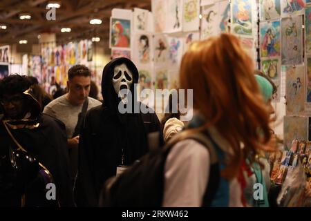 I cosplayer parteciperanno al secondo giorno di 'fan Expo Canada' al Metro Toronto Convention Centre di Toronto, Ontario, Canada il 25 agosto 2023. (Foto di Arrush Chopra/NurPhoto) credito: NurPhoto SRL/Alamy Live News Foto Stock