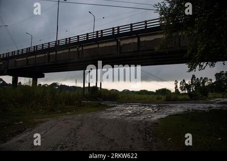 Foto esclusiva del Rainy Day, cielo nuvoloso, questa immagine è stata scattata il 14 settembre 2022, da Ruhitpur, Bangladesh Foto Stock