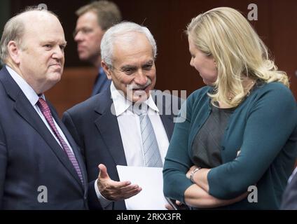 Bildnummer: 58866330  Datum: 03.12.2012  Copyright: imago/Xinhua (121203) -- BRUSSELS, Dec.3, 2012(Xinhua) -- Irish Minister of Finance Michael Noonan(L), Cyprus Minister of Finance Vasos Shiarly(C) and Finnish Minister of Finance Jutta Urpilainen during a Eurogroup finance ministers meeting at EU s headquarters on December 3, 2012, in Brussels, capital of Belgium. (Xinhua/Thierry Monasse)(yt) BELGIUM-EUROZONE-MINISTERS-MEETING PUBLICATIONxNOTxINxCHN Politik People EU Finanzminister Treffen x0x xdd 2012 quer premiumd      58866330 Date 03 12 2012 Copyright Imago XINHUA  Brussels DEC 3 2012 XIN Stock Photo