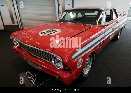 Una Ford Falcon Sprint del 1964, guidata da Graham Hill nel Montie Carlo Rally e Roy Pierpoint nel British Saloon Car Championship. In vendita nell'iconica asta al Silverstone Festival 2023 John Foto Stock