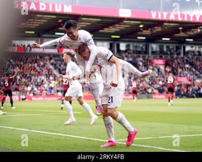 Dejan Kulusevski del Tottenham Hotspur festeggia il secondo gol della squadra con il compagno di squadra Son Heung-min durante la partita di Premier League al Vitality Stadium di Bournemouth. Data foto: Sabato 26 agosto 2023. Foto Stock