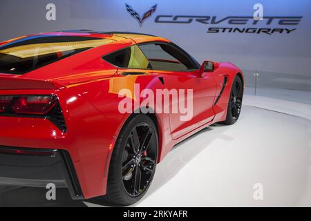 Bildnummer: 59187908  Datum: 07.02.2013  Copyright: imago/Xinhua The 2014 Chevrolet Corvette Stingray, which features an all-new small-block, LT1 6.2-liter V8 engine, is presented at the Chicago Auto Show in the McCormick Place, Feb. 7, 2013. The auto show kicked off its first of two media preview days on Thursday and will continue with a public show Feb. 8-19. (Xinhua/Stacie Scott) US-CHICAGO-AUTO SHOW PUBLICATIONxNOTxINxCHN Wirtschaft USA Messe Automesse Autoindustrie xns x0x 2013 quer premiumd     59187908 Date 07 02 2013 Copyright Imago XINHUA The 2014 Chevrolet Corvette Stingray Which Fea Stock Photo