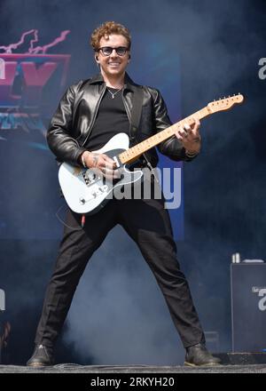 Victorious Festival, Portsmouth/Southsea, 26 agosto 2023, i McFly deliziano i fan come ospiti speciali a sorpresa che aprono il Victorious Festival il sabato. Crediti: Graham Tarrant/Alamy Live News Foto Stock