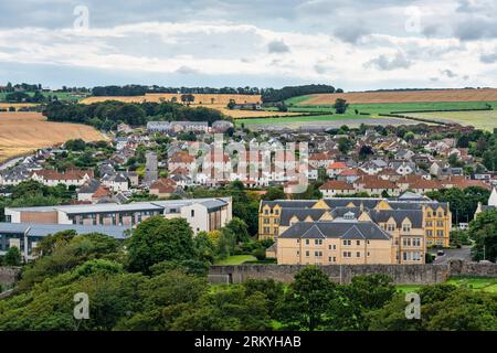 Vista aerea panoramica della città di Saint Andrews sulla costa orientale della Scozia. Foto Stock