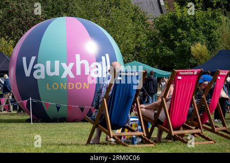 Londra, Regno Unito. 26 agosto 2023. Una visione generale al Victorian Vauxhall, una fiera a tema vittoriano nei Pleasure Gardens di Vauxhall che riporta i visitatori al passato vittoriano della zona durante il Bank Holiday Weekend. Crediti: Stephen Chung / Alamy Live News Foto Stock