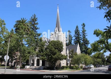 St Chiesa cattolica romana di Tommaso d'Aquino costruita nel 1901, progettata da Shea & Shea, Palo alto, California Foto Stock