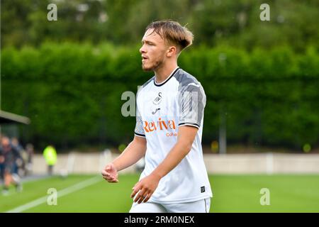 Swansea, Galles. 26 agosto 2023. Rohan Davies di Swansea City durante la partita Under 18 Professional Development League tra Swansea City e Sheffield Wednesday alla Swansea City Academy di Swansea, Galles, Regno Unito, il 26 agosto 2023. Crediti: Duncan Thomas/Majestic Media/Alamy Live News. Foto Stock