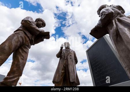 Monumento commemorativo al matematico Lincoln Citizen George Boole, piazzale della stazione, Lincoln City 2023 Foto Stock