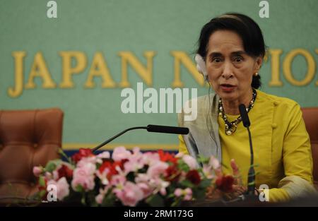 Bildnummer: 59529588  Datum: 17.04.2013  Copyright: imago/Xinhua (130417) -- TOKYO, April 17, 2013 (Xinhua) -- Myanmar opposition leader Aung San Suu Kyi attends a news conference in Tokyo, Japan, April 17, 2013. (Xinhua/Kenichiro Seki) (bxq) JAPAN-TOKYO-AUNG SAN SUU KYI PUBLICATIONxNOTxINxCHN People Politik premiumd x0x xkg 2013 quer      59529588 Date 17 04 2013 Copyright Imago XINHUA  Tokyo April 17 2013 XINHUA Myanmar Opposition Leader Aung San Suu Kyi Attends a News Conference in Tokyo Japan April 17 2013 XINHUA Kenichiro Seki  Japan Tokyo Aung San Suu Kyi PUBLICATIONxNOTxINxCHN Celebriti Foto Stock