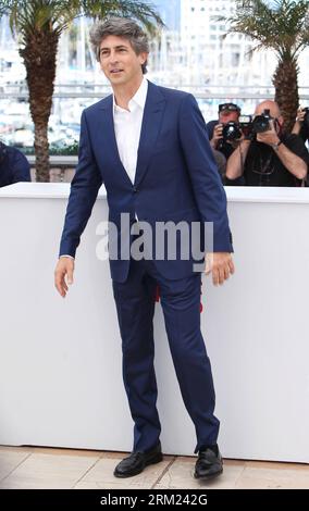 Bildnummer: 59684776  Datum: 23.05.2013  Copyright: imago/Xinhua (130523) -- CANNES, May 23, 2013 (Xinhua) -- Director Alexander Payne poses during a photocall for the film Nebraska presented in Competition at the 66th edition of the Cannes Film Festival in Cannes, France, May 23, 2013. (Xinhua/Gao Jing) FRANCE-CANNES-FILM FESTIVAL-NEBRASKA-PHOTOCALL PUBLICATIONxNOTxINxCHN Kultur Entertainment People Film 66 Internationale Filmfestspiele Cannes Photocall xcb x0x 2013 hoch premiumd      59684776 Date 23 05 2013 Copyright Imago XINHUA  Cannes May 23 2013 XINHUA Director Alexander Payne Poses dur Stock Photo