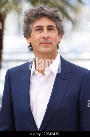 Bildnummer: 59684775  Datum: 23.05.2013  Copyright: imago/Xinhua (130523) -- CANNES, May 23, 2013 (Xinhua) -- Director Alexander Payne poses during a photocall for the film Nebraska presented in Competition at the 66th edition of the Cannes Film Festival in Cannes, France, May 23, 2013. (Xinhua/Gao Jing) FRANCE-CANNES-FILM FESTIVAL-NEBRASKA-PHOTOCALL PUBLICATIONxNOTxINxCHN Kultur Entertainment People Film 66 Internationale Filmfestspiele Cannes Photocall xcb x0x 2013 hoch premiumd      59684775 Date 23 05 2013 Copyright Imago XINHUA  Cannes May 23 2013 XINHUA Director Alexander Payne Poses dur Stock Photo