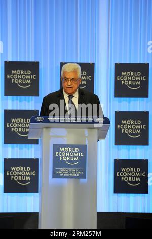 Bildnummer: 59699981 Datum: 25.05.2013 Copyright: imago/Xinhua (130525) -- AMMAN, 25 maggio 2013 (Xinhua) -- il Presidente palestinese Mahmoud Abbas si rivolge alla sessione di apertura del Forum economico mondiale sul Medio Oriente e il Nord Africa sulle rive del Mar morto, a 55 km a sud-est di Amman, Giordania, il 25 maggio 2013. (Xinhua/Pool) (lr) GIORDANIA-LE RIVE DEL MAR MORTO-ECONOMIA-WEF PUBLICATIONxNOTxINxCHN persone xcb x0x 2013 hoch premiumd 59699981 Data 25 05 2013 Copyright Imago XINHUA Amman maggio 25 2013 XINHUA il presidente PALESTINESE Mahmoud Abbas affronta la sessione di apertura del mondo Foto Stock