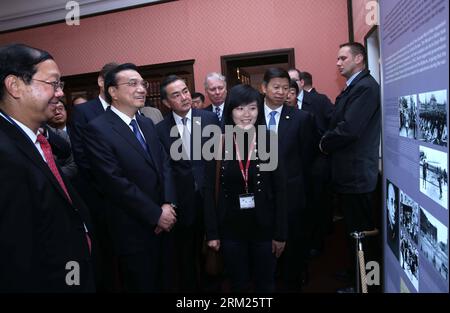 Bildnummer: 59703742  Datum: 26.05.2013  Copyright: imago/Xinhua (130526) -- BERLIN, May 26, 2013 (Xinhua) -- Chinese Premier Li Keqiang (2nd L, front) visits the Cecilienhof Palace in Potsdam, capital of Germany s Brandenburg state, where the Potsdam Proclamation was issued in 1945, May 26, 2013. Li Keqiang arrived in Germany late Saturday for an official visit. (Xinhua/Pang Xinglei) (yxb) GERMAN-BERLIN-CHINA-LI KEQIANG-VISIT PUBLICATIONxNOTxINxCHN People Politik premiumd x0x xsk 2013 quer      59703742 Date 26 05 2013 Copyright Imago XINHUA  Berlin May 26 2013 XINHUA Chinese Premier left Keq Stock Photo