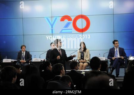 Bildnummer: 59853491  Datum: 18.06.2013  Copyright: imago/Xinhua (130618) -- ST. PETERSBURG, June 18, 2013 (Xinhua) -- Delegates attend the Youth 20 (Y20) Summit in St. Petersburg, Russia, on June 18, 2013. More than 100 representatives from 26 countries will discuss global financial architecture reform and sustainable growth in the four-day forum. (Xinhua/Lu Jinbo) (jl) RUSSIA-ST. PETERSBURG-Y20 SUMMIT PUBLICATIONxNOTxINxCHN Gesellschaft Jugend Forum Jugendforum Y20 Y 20 Youth20 Youth xdp x0x premiumd 2013 quer premiumd      59853491 Date 18 06 2013 Copyright Imago XINHUA  St Petersburg June Stock Photo