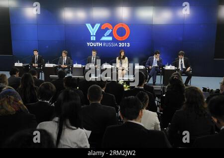 Bildnummer: 59853492  Datum: 18.06.2013  Copyright: imago/Xinhua (130618) -- ST. PETERSBURG, June 18, 2013 (Xinhua) -- Delegates attend the Youth 20 (Y20) Summit in St. Petersburg, Russia, on June 18, 2013. More than 100 representatives from 26 countries will discuss global financial architecture reform and sustainable growth in the four-day forum. (Xinhua/Lu Jinbo) (jl) RUSSIA-ST. PETERSBURG-Y20 SUMMIT PUBLICATIONxNOTxINxCHN Gesellschaft Jugend Forum Jugendforum Y20 Y 20 Youth20 Youth xdp x0x premiumd 2013 quer premiumd      59853492 Date 18 06 2013 Copyright Imago XINHUA  St Petersburg June Stock Photo