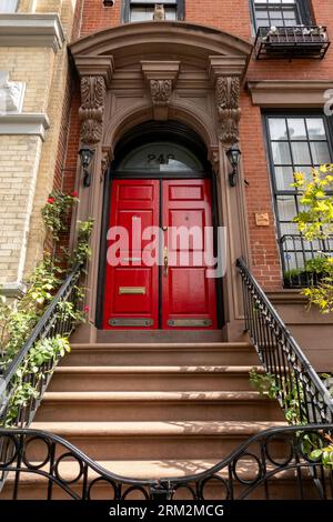 La storica Sculptors House si trova sulla E. 13th St. Nel Greenwich Village, 2023, New York City, USA Foto Stock