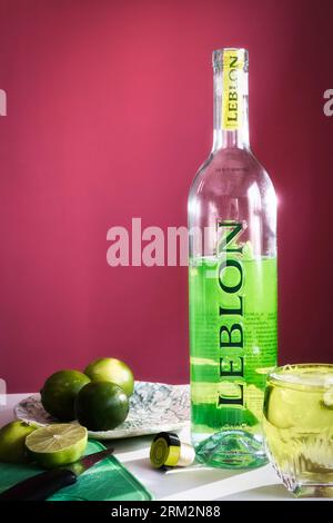 La Caipirinha è una bevanda tradizionale brasiliana a base di succo di canna da zucchero di cachaca Foto Stock