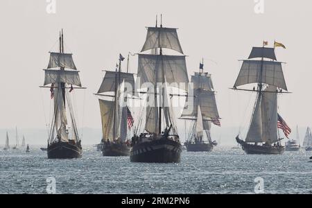 Bildnummer: 59894518  Datum: 23.06.2013  Copyright: imago/Xinhua (130624) -- TORONTO, June 23, 2013 (Xinhua) -- Tall ships are seen during the Parade of Sail, as the highlight of the 2013 Redpath Waterfront Festival in Toronto, Canada, June 23, 2013. Over 10 tall ships were showcased on the last day of the festival, attracting tens of thousands of visitors. (Xinhua/Zou Zheng) CANADA-TORONTO-WATERFRONT FESTIVAL-TALL SHIPS PUBLICATIONxNOTxINxCHN Gesellschaft Segelschiff Schiff xas x0x 2013 quer premiumd     59894518 Date 23 06 2013 Copyright Imago XINHUA  Toronto June 23 2013 XINHUA Tall Ships a Stock Photo