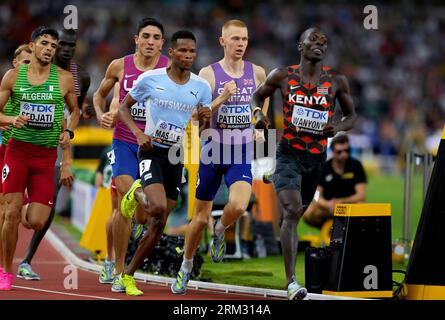 Il britannico Ben Pattison (secondo a destra) in azione nella finale maschile dei 800 metri il giorno otto dei Campionati del mondo di atletica leggera al National Athletics Centre di Budapest, Ungheria. Data foto: Sabato 26 agosto 2023. Foto Stock