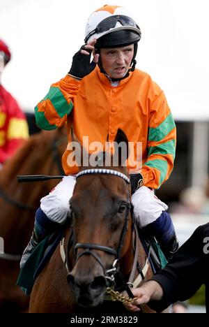 Coeur D'Or cavalcato dal fantino Chris Hayes dopo aver vinto il Paddy Power Supporting Cancer Trials Ireland Irish Cambridgeshire durante il Pat Smullen Race Day all'ippodromo di Curragh, County Kildare. Data foto: Sabato 26 agosto 2023. Foto Stock