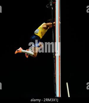 Budapest,HUN,  26 Aug 2023  Pole Vault Gold medal winner Armand Duplantis (SWE) in action during the World Athletics Championships 2023 National Athletics Centre Budapest at National Athletics Centre Budapest Hungary on August 26 2023 Alamy Live News Foto Stock