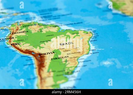 continentale sudamericano e brasile, uruguay, paraguay, perù, bolivia, paesi argentini in primo piano Foto Stock