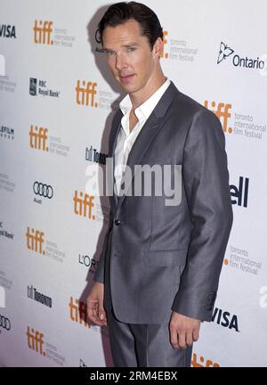 Bildnummer: 60444122 Datum: 06.09.2013 Copyright: imago/Xinhua l'attore Benedict Cumberbatch arriva per la prima del film 12 Years a Slave al 38 ° Toronto International Film Festival a Toronto, Canada, 6 settembre 2013. (Xinhua/Zou Zheng) (zcc) CANADA-TORONTO-FILM 12 YEARS A SLAVE -PREMIERE PUBLICATIONxNOTxINxCHN People Entertainment Film Filmfest Premiere Filmpremiere xns x0x 2013 hoch premiumd 60444122 Data 06 09 2013 Copyright Imago XINHUA l'attore Benedict Cumberbatch arriva per la prima del Film 12 Years a Slave AL 38° Toronto International Film Festival di Toronto Foto Stock