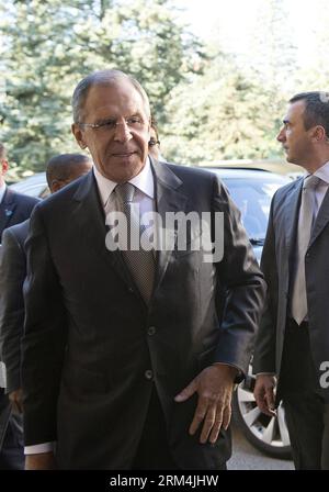 Bildnummer: 60471842 Datum: 13.09.2013 Copyright: imago/Xinhua (130913) -- GINEVRA, 13 settembre 2013 (Xinhua) -- il ministro degli Esteri russo Sergei Lavrov arriva al palazzo delle nazioni a Ginevra, in Svizzera, 13 settembre 2013. Il Segretario di Stato americano John Kerry ha detto venerdì che lui e la sua controparte russa hanno accettato di incontrarsi di nuovo durante l'Assemblea generale delle Nazioni Unite a New York intorno al 28 settembre per discutere una data per i colloqui di pace internazionali sulla Siria. Kerry ha detto ai giornalisti dopo un incontro tripartito con il Rappresentante speciale congiunto delle Nazioni Unite per la Siria Lakhdar Brahimi e il Ministro degli Esteri russo Sergei Lavrov entrambi Foto Stock