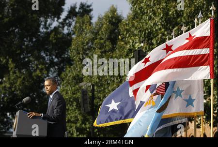 Bildnummer: 60513827 Datum: 22.09.2013 Copyright: imago/Xinhua il presidente degli Stati Uniti Barack Obama parla durante la cerimonia commemorativa per le vittime delle sparatorie di massa del Navy Yard alla caserma dei Marines a Washington D.C. il 22 settembre 2013. Obama domenica ha portato la nazione ad onorare le 12 vittime uccise in un massacro di massa nella capitale, e ha chiesto un cambiamento negli Stati Uniti contro la violenza delle armi da fuoco. (Xinhua/Fang Zhe) US-WASHINGTON-NAVY YARD-VICTIM MEMORIAL PUBLICATIONxNOTxINxCHN Politik People Gedenken Trauer Attentat Opfer Soldat xas x0x 2013 quer premiumd 60513827 Data 22 09 2013 Copyright Imago XINH Foto Stock