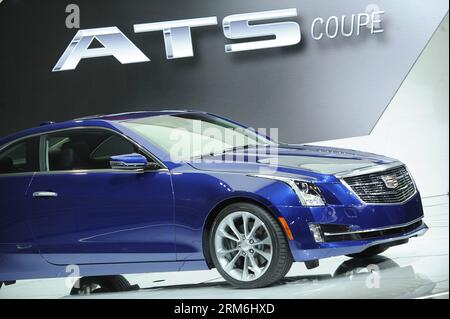 (140114) -- DETROIT, 14 gennaio 2014 (Xinhua) -- la Cadillac ATS coupé del 2015 è stata introdotta durante l'anteprima stampa del North American International Auto Show (NAIAS) 2014 a Detroit, negli Stati Uniti, 14 gennaio 2014. (Xinhua/Zhang Jun) US-DETROIT-AUTO SHOW-NAIAS PUBLICATIONxNOTxINxCHN Detroit 14 gennaio 2014 XINHUA la Cadillac ATS Coupe 2015 È stata introdotta durante la Press Preview del North American International Car Show NAIAS 2014 a Detroit Stati Uniti 14 gennaio 2014 XINHUA Zhang jun U.S. Detroit Car Show NAIAS PUBLICATIONxNOTxINCHN Foto Stock