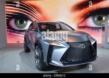 (140114) -- DETROIT, 14 gennaio 2014 (Xinhua) -- la Lexus LF-NX viene presentata durante un'anteprima stampa del North American International Auto Show (NAIAS) 2014 a Detroit, Stati Uniti, 14 gennaio 2014. (Xinhua/Zhang Jun) US-DETROIT-AUTO SHOW-NAIAS PUBLICATIONxNOTxINxCHN Detroit 14 gennaio 2014 XINHUA la Lexus LF VIENE presentata durante una Press Preview del North American International Car Show NAIAS 2014 a Detroit negli Stati Uniti 14 gennaio 2014 XINHUA Zhang jun U.S. Detroit Car Show NAIAS PUBLICATIONXNOTXINXCHN Foto Stock