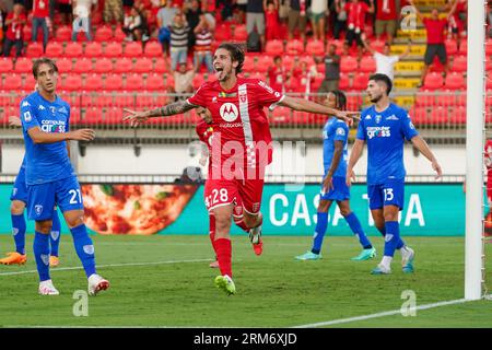 Andrea Colpani (#28 AC Monza) festeggia per il secondo gol durante il campionato italiano di serie A partita tra AC Monza e Empoli FC il 26 agosto 2023 allo stadio U-Power di Monza, Italia credito: Independent Photo Agency/Alamy Live News Foto Stock