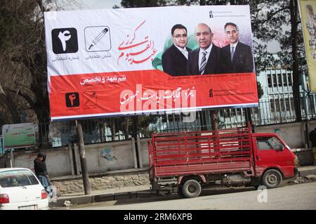 (140203) -- KABUL, 3 febbraio 2014 (Xinhua) -- Un poster del candidato presidenziale Abdul Qayum Karzai è stato visto durante la campagna elettorale a Kabul, Afghanistan, il 3 febbraio 2014. La terza campagna elettorale presidenziale dell'Afghanistan dopo il crollo del regime talibano alla fine del 2001 è stata formalmente avviata domenica nel paese tormentato dal conflitto in mezzo a una stretta sicurezza, mentre il gruppo militante ha promesso di interrompere il processo elettorale. (Xinhua/Ahmad Massoud) AFGHANISTAN-KABUL-CAMPAGNA ELETTORALE PUBLICATIONxNOTxINxCHN Kabul 3 febbraio 2014 XINHUA un poster del candidato presidenziale Abdul Qayum Karzai IS Lakes durante LE ELEZIONI Foto Stock