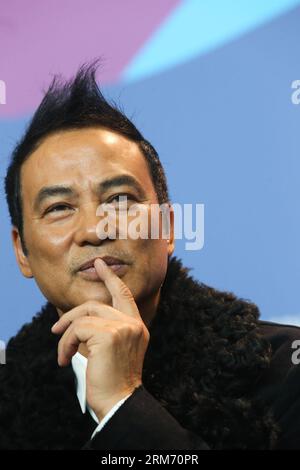 (140207) -- BERLINO, 7 febbraio 2014 (Xinhua) -- l'attore di Hong Kong Simon Yam partecipa a una conferenza stampa che promuove Midnight After , un nuovo film diretto da Fruit Chan, durante il 64° Berlinale International Film Festival a Berlino, in Germania, il 7 febbraio 2014. (Xinhua/Zhang fan) GERMANIA-BERLINO-BERLINALE-FILM-FESTIVAL-LA MEZZANOTTE DOPO PUBLICATIONxNOTxINxCHN Foto Stock