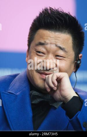 (140212) -- BERLINO, 12 febbraio 2014 (Xinhua) -- Wang Jingchun partecipa a una conferenza stampa per promuovere il film Black Coal, Thin Ice al 64° Berlinale International Film Festival a Berlino, in Germania, il 12 febbraio 2014. (Xinhua/Zhang fan) GERMANIA-BERLINO-BERLINALE- CARBONE NERO, THIN ICE -PREMIERE PUBLICATIONxNOTxINxCHN Berlino 12 febbraio 2014 XINHUA Wang Jingchun partecipa a una conferenza stampa per promuovere il film Black Coal Thin ICE AL 64° Berlinale International Film Festival di Berlino Germania IL 12 febbraio 2014 XINHUA Zhang Supporter Germania Berlin Berlinale Black Coal Thin ICE Premiere PUBLICATIONxNO Foto Stock