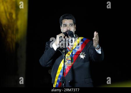 ARAGUA, 12 febbraio 2014 - il presidente venezuelano Nicolas Maduro affronta la parata bicentenaria della vittoria, ad Aragua, Venezuela, il 12 febbraio 2014. (Xinhua/AVN) (bxq) VENEZUELA-ARAGUA-POLITICS-MADURO PUBLICATIONxNOTxINxCHN Aragua 12 febbraio 2014 il presidente venezuelano Nicolas Maduro si rivolge alla parata della vittoria del bicentenario ad Aragua Venezuela IL 12 febbraio 2014 XINHUA Venezuela Aragua POLITICS Maduro PUBLICATIONxNOTxINxCHN Foto Stock